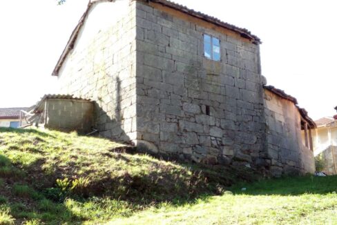 House for sale in Amoeiro 1