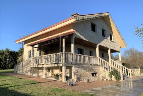 House for sale in Coles 1