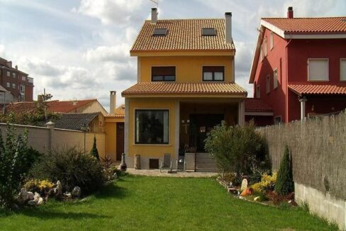 House for sale in Monforte de Lemos 1