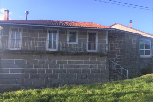 House for sale in Nogueira Ramuín 1