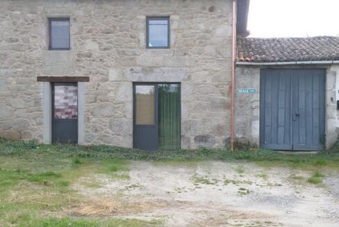 House for sale in O Saviñao 1