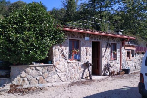 House for sale in Panton 1