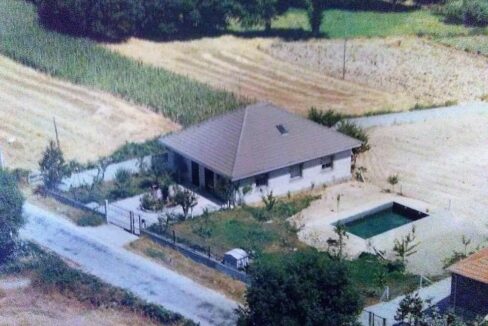 House for sale in Rairiz de Veiga 1